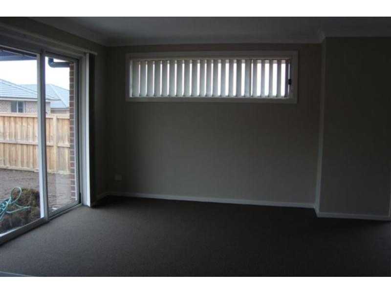10 Delaware Street, Spring Farm NSW 2570