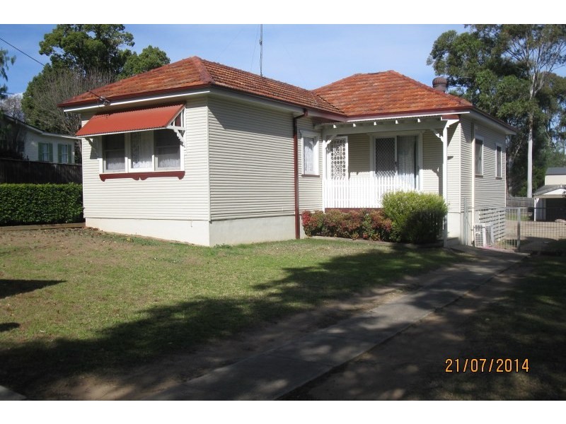32 River Road, Elderslie NSW 2570