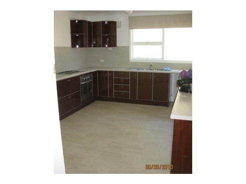 16 Lawn Avenue, Bradbury NSW 2560