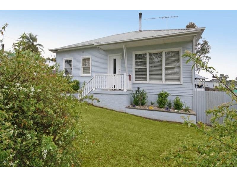 18 Burragorang Street, The Oaks NSW 2570