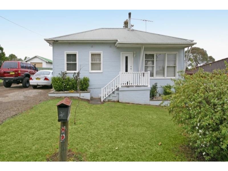 18 Burragorang Street, The Oaks NSW 2570