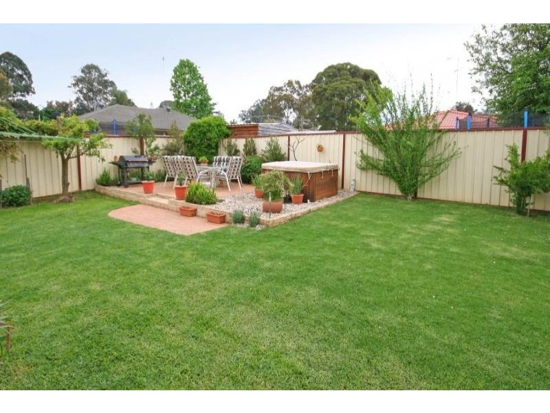 16 McCrae Drive, Camden South NSW 2570
