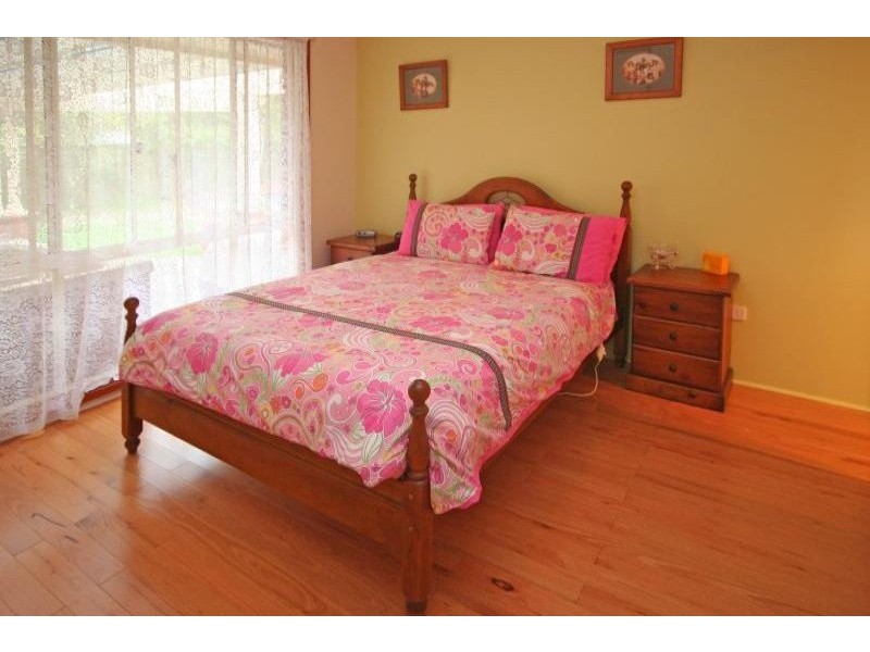 28 Devitt Crescent, The Oaks NSW 2570
