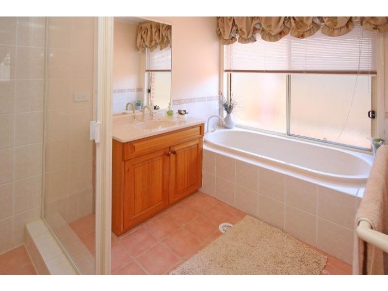 18 John Mclennon Circuit, Harrington Park NSW 2567