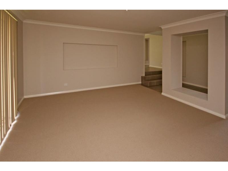 17 Bridgewater Boulevard, Camden Park NSW 2570
