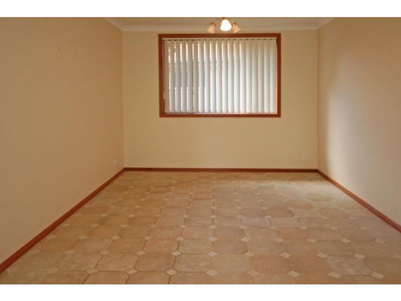 11 Cassinia Place, Mount Annan NSW 2567
