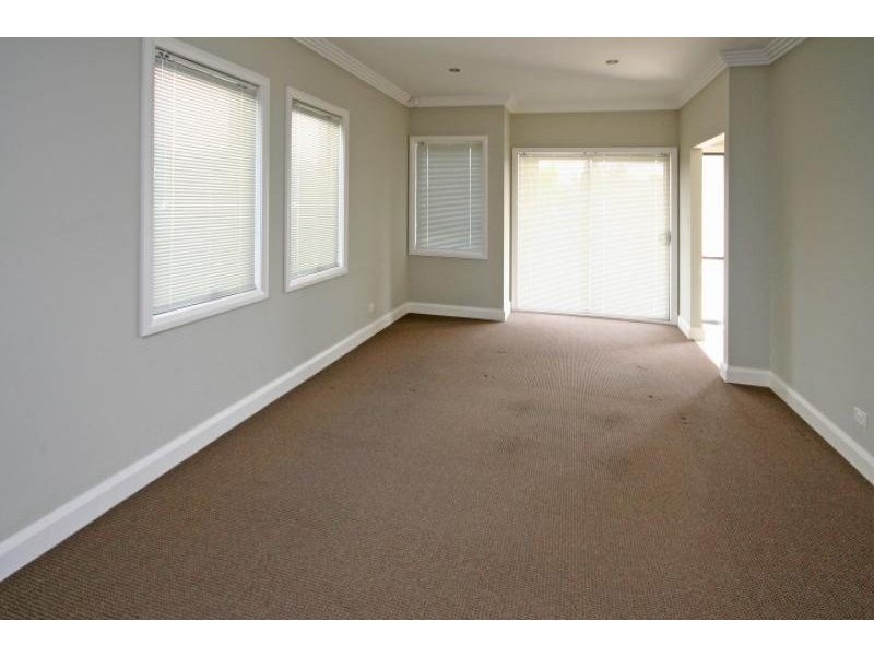 7 Decora Street, Mount Annan NSW 2567