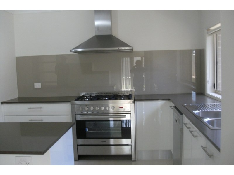 12 Franzman Avenue, Elderslie NSW 2570