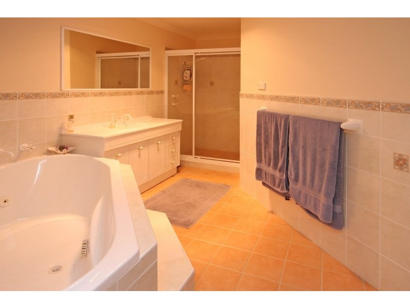 6 Tea Tree Place, Mount Annan NSW 2567