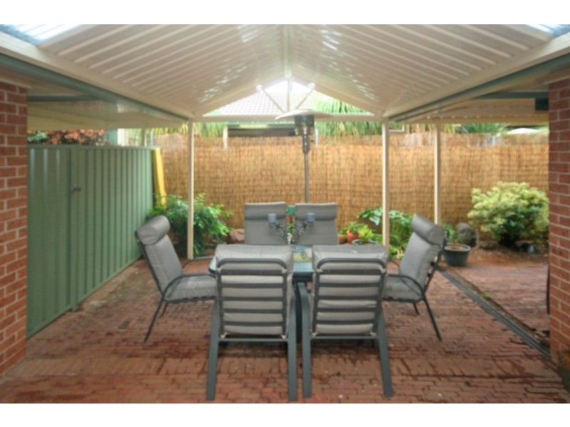 255 Welling Drive, Mount Annan NSW 2567