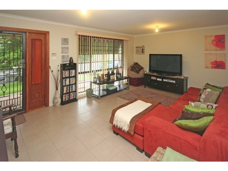 255 Welling Drive, Mount Annan NSW 2567
