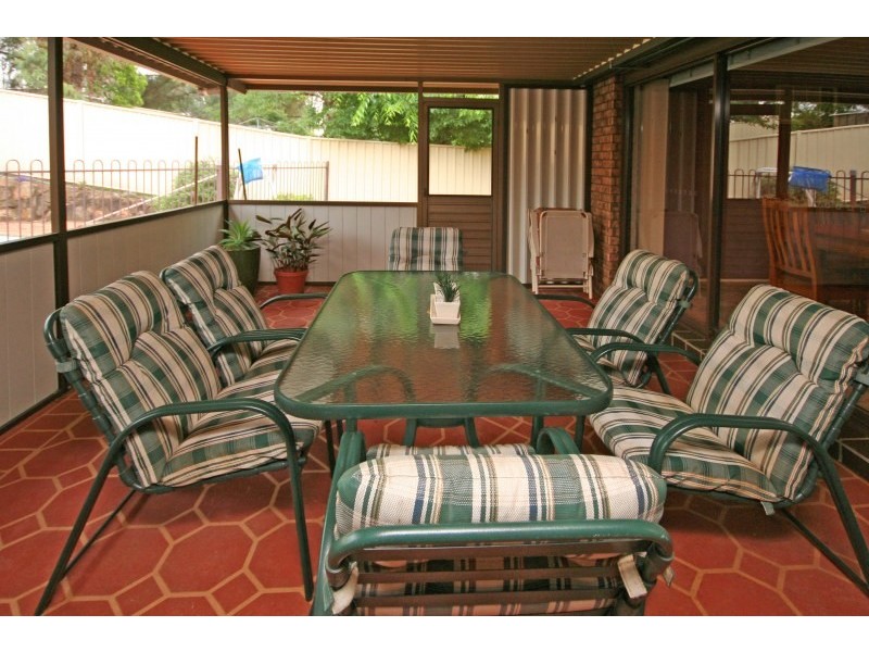 25 Thompson Place, Camden South NSW 2570