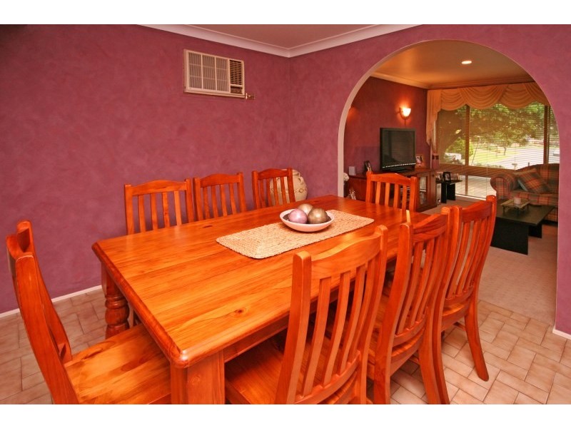 25 Thompson Place, Camden South NSW 2570