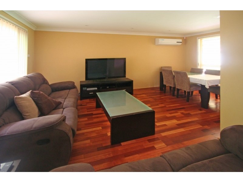 3 Paddymiller Avenue, Currans Hill NSW 2567