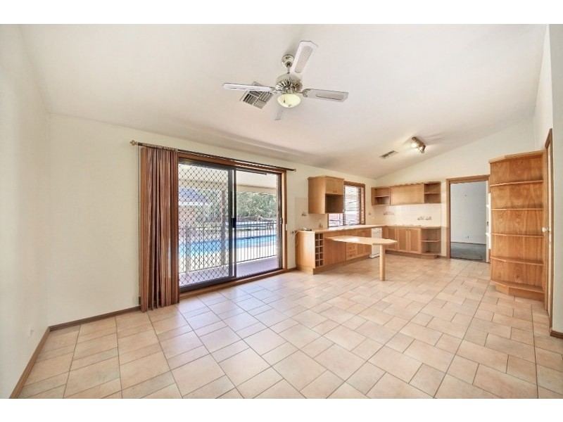 25 Smalls Road, Grasmere NSW 2570