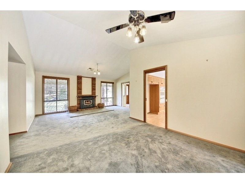 25 Smalls Road, Grasmere NSW 2570