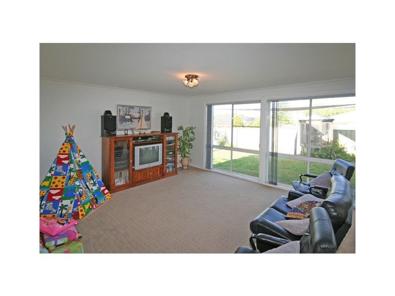 8 Moore Road, Oakdale NSW 2570