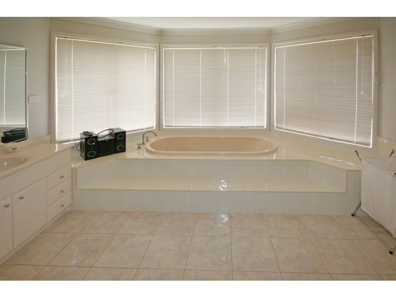 7 Wilmott Court, Camden Park NSW 2570