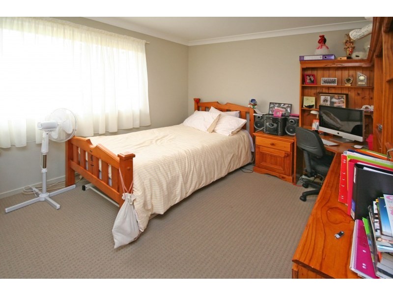 4 Adams Circuit, Elderslie NSW 2570