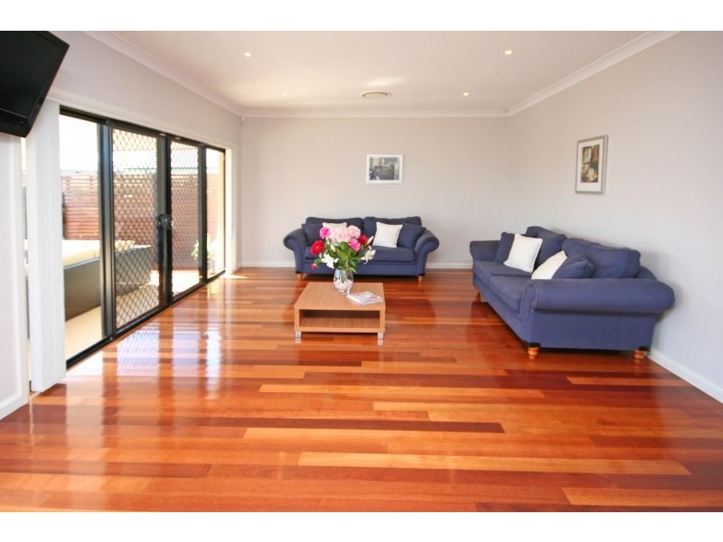 9 Grimes Avenue, Elderslie NSW 2570