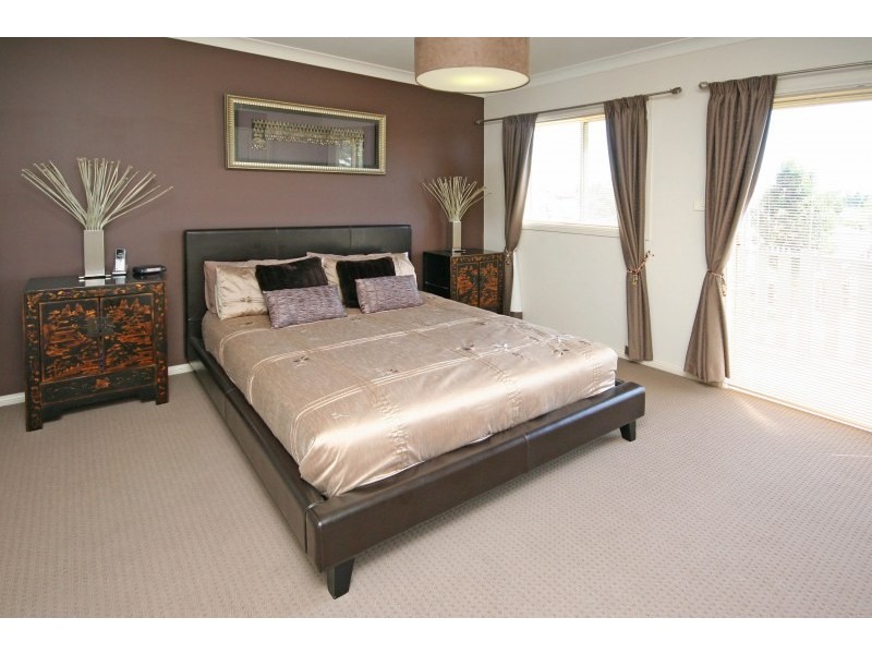 24 Lamond Common, Camden Park NSW 2570