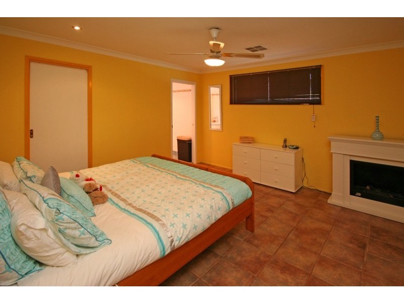 5 Edward Street, The Oaks NSW 2570