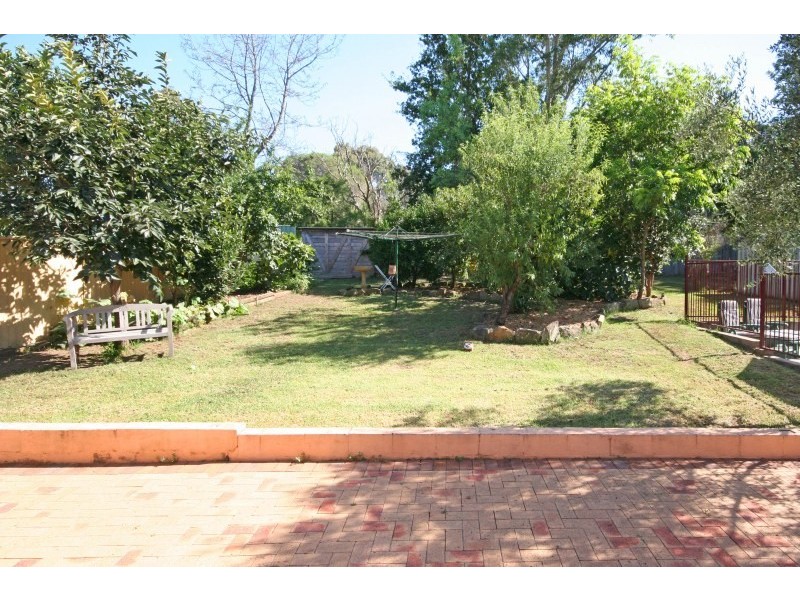 5 Edward Street, The Oaks NSW 2570