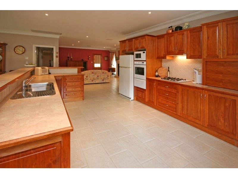 28 Tobin Avenue, Camden Park NSW 2570