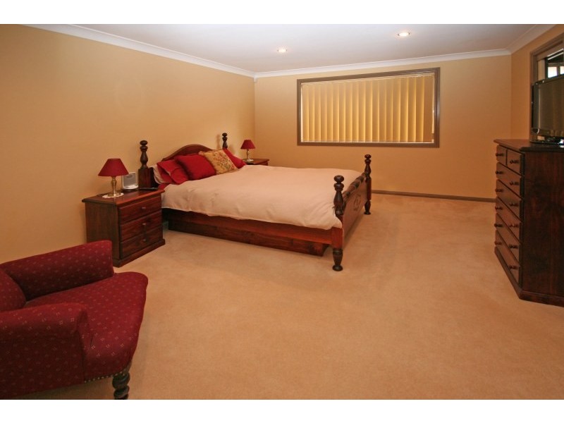 4 Dormer Close, Elderslie NSW 2570