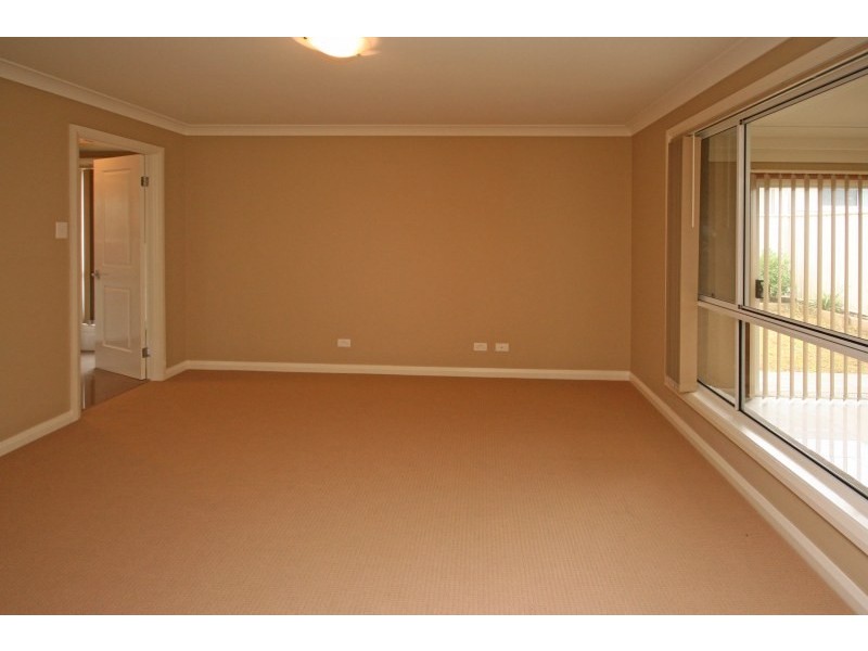 95 Sir Warwick Fairfax Drive, Harrington Park NSW 2567
