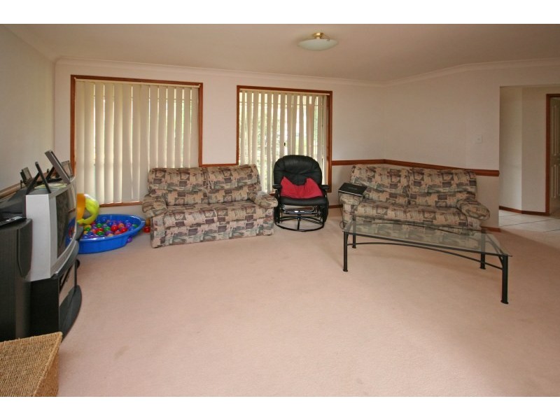 51 Glenfield Drive, Currans Hill NSW 2567