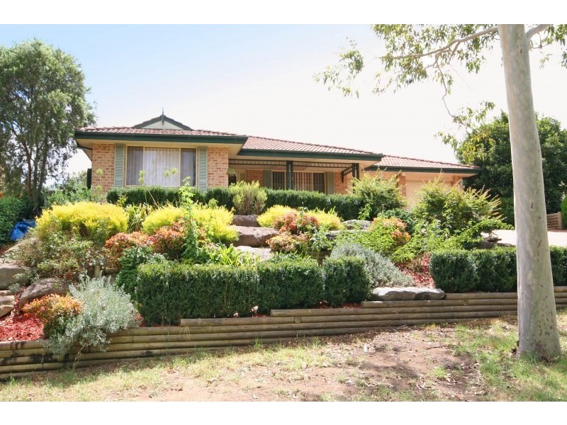16 Packenham Place, Mount Annan NSW 2567