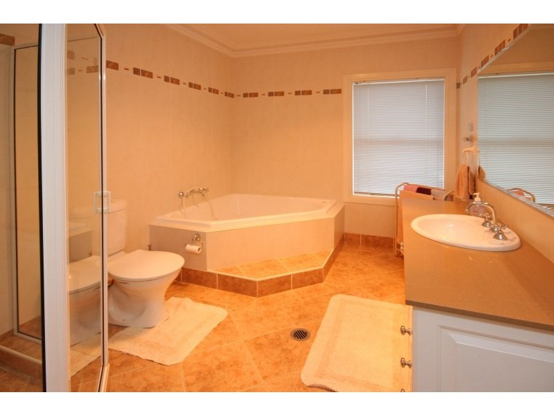 20 Hindmarsh Avenue, Camden Park NSW 2570