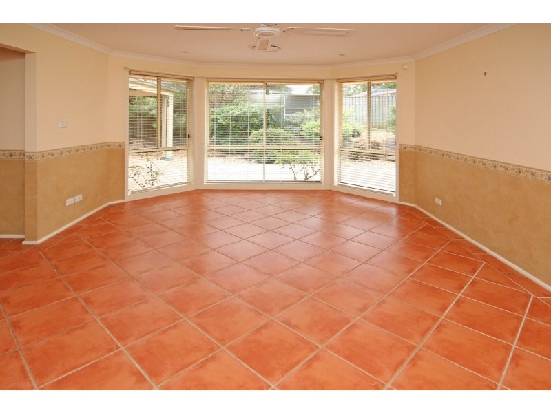 15 Crystal Way, Mount Annan NSW 2567