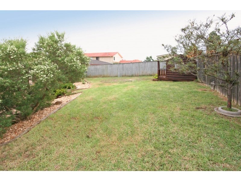 15 Crystal Way, Mount Annan NSW 2567