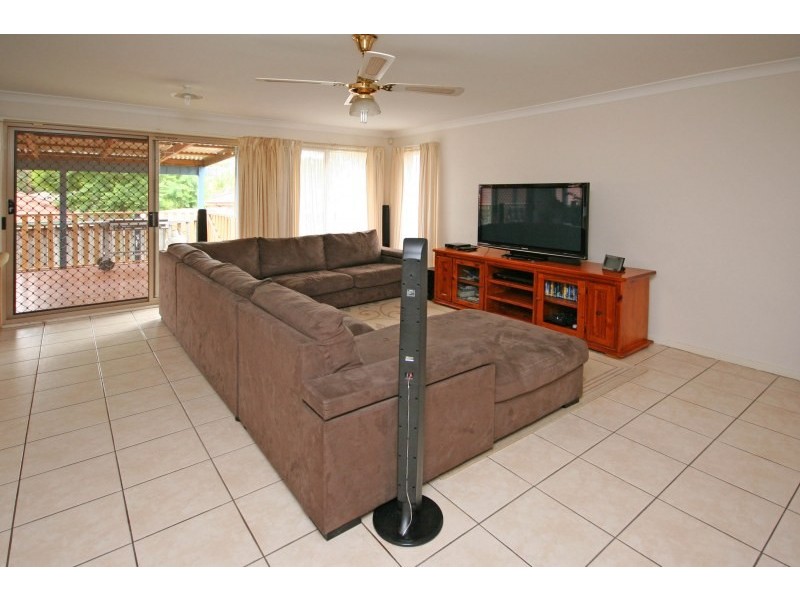 5 David Place, Mount Annan NSW 2567