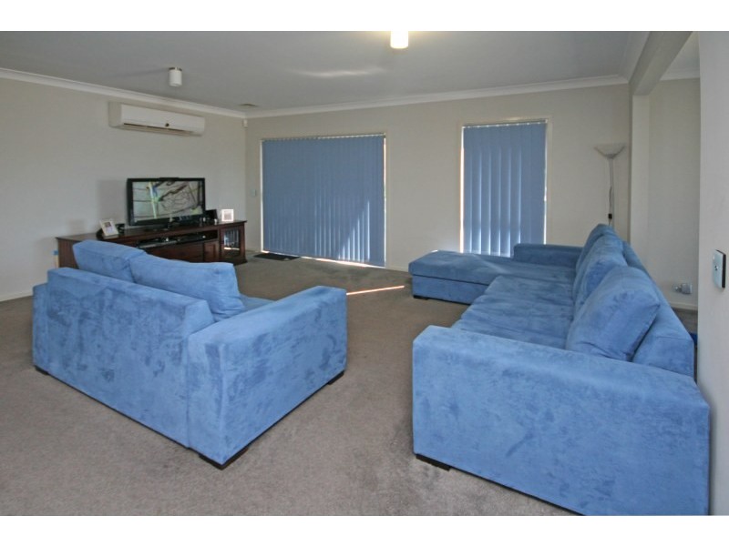 198 Richardson Road, Spring Farm NSW 2570