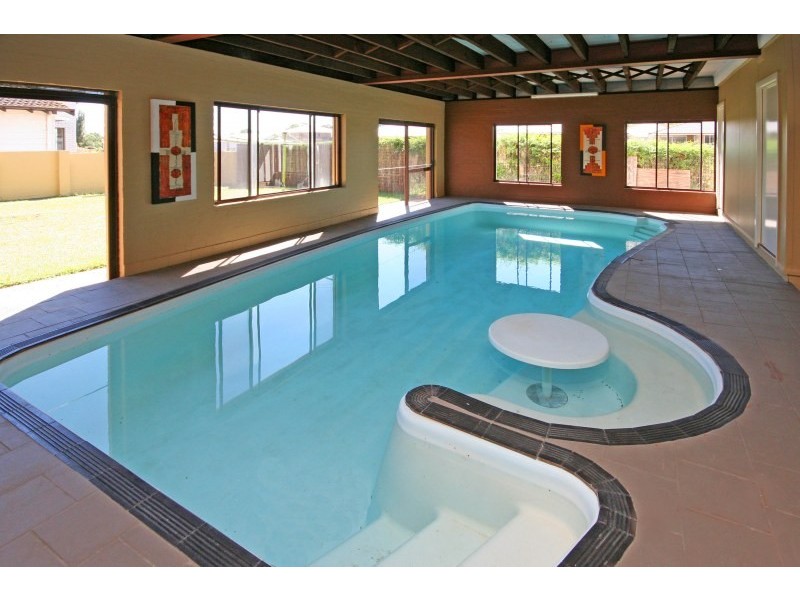 12 Lowe Crescent, Elderslie NSW 2570