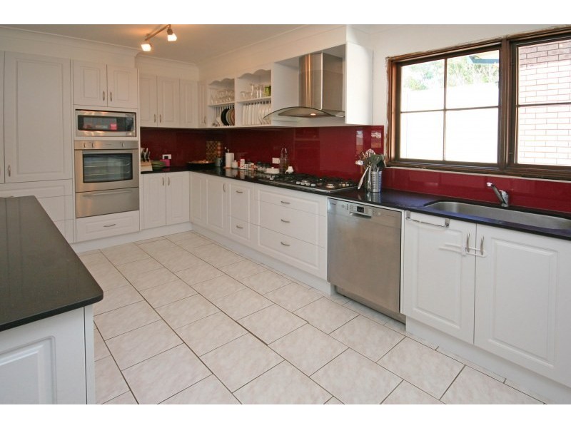 12 Lowe Crescent, Elderslie NSW 2570