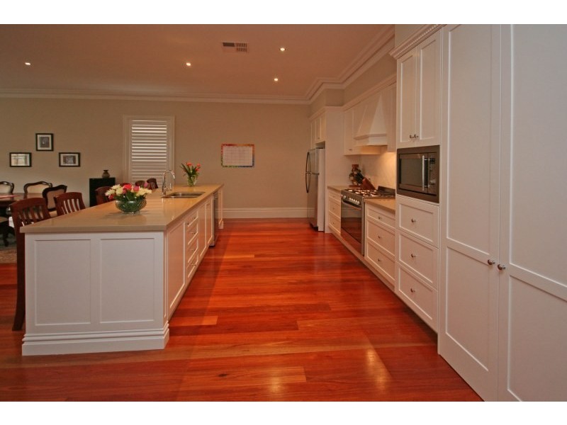 8 Casson Common Avenue, Camden Park NSW 2570