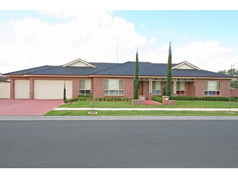 1 Chiltern Place, Harrington Park NSW 2567
