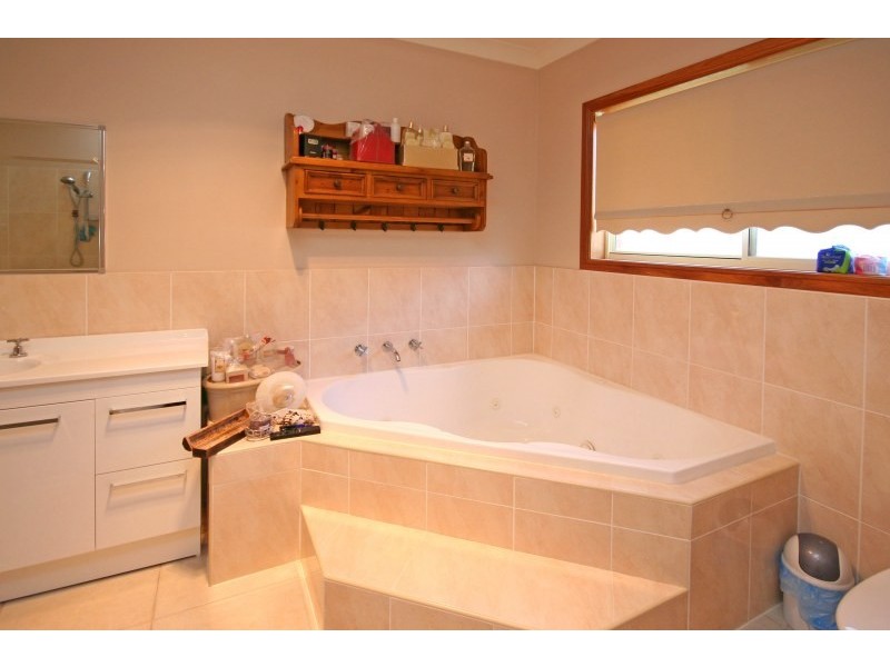 1 Chiltern Place, Harrington Park NSW 2567
