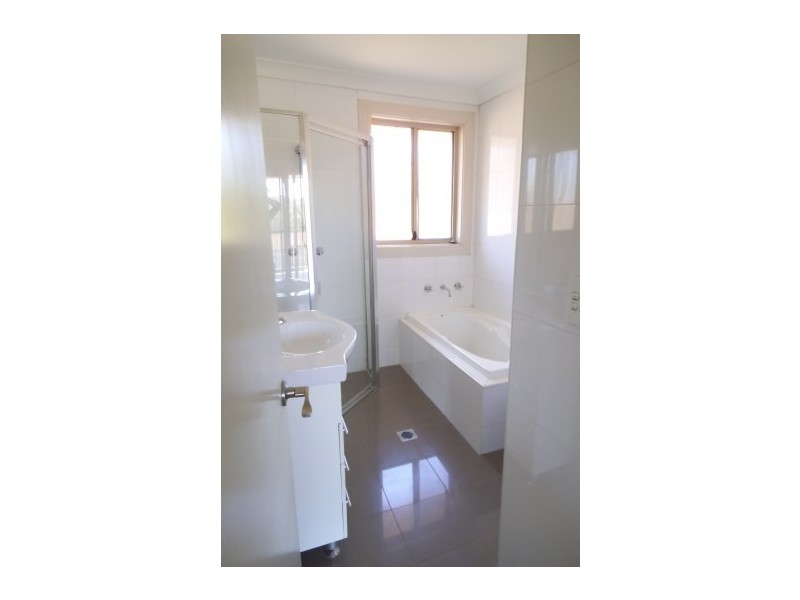 21 Westmoreland Road, Leumeah NSW 2560