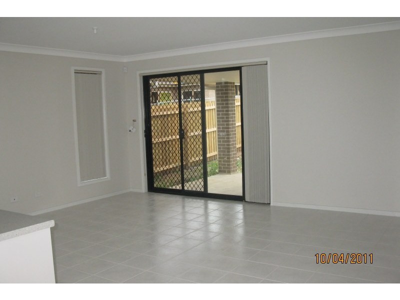 64 Hampshire Boulevard, Spring Farm NSW 2570