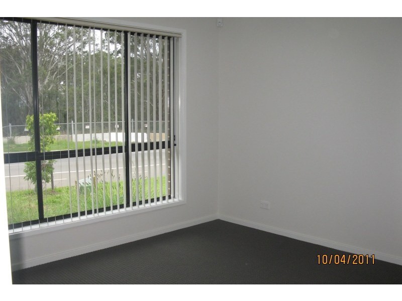 64 Hampshire Boulevard, Spring Farm NSW 2570