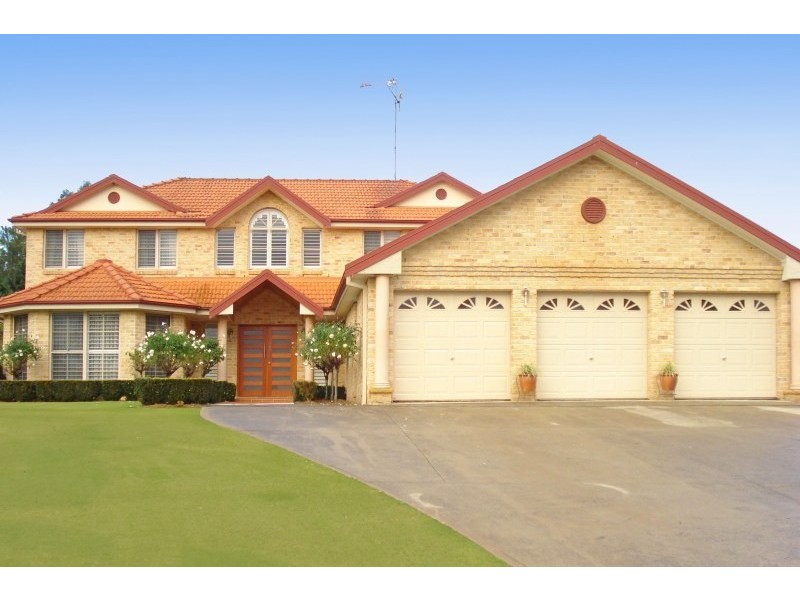 10 Aberfoyle Place, Grasmere NSW 2570