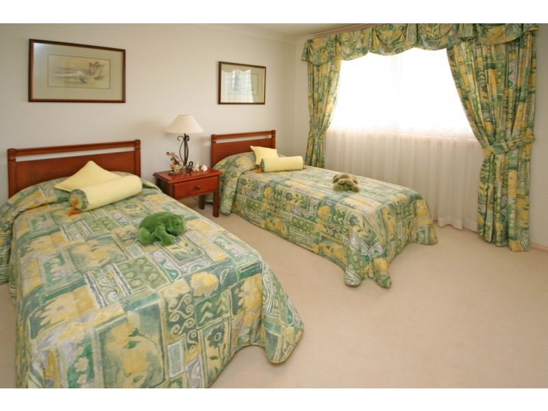 10 Aberfoyle Place, Grasmere NSW 2570