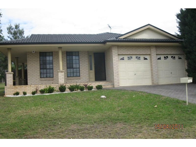 8 Cooper Place, Currans Hill NSW 2567