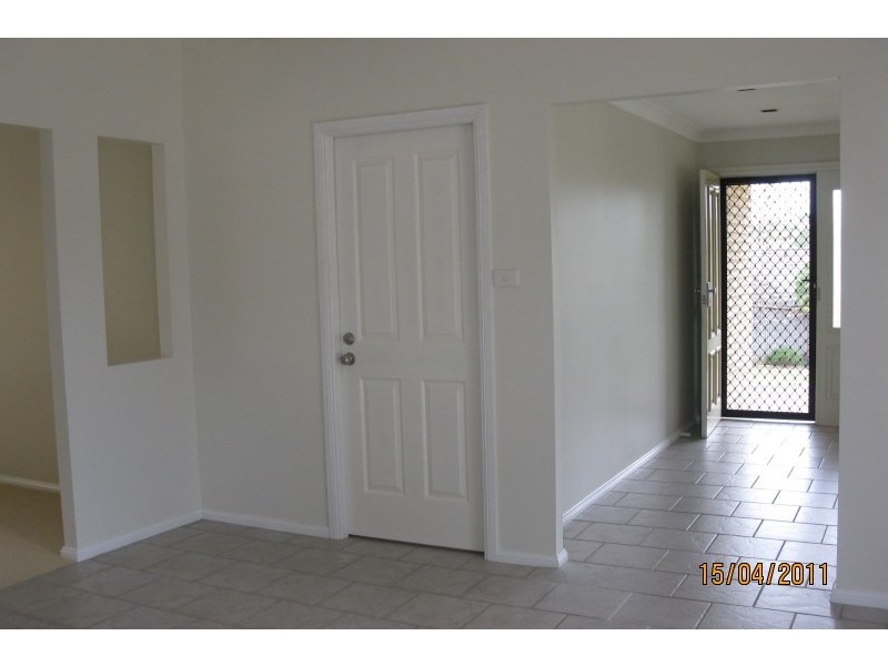 8 Cooper Place, Currans Hill NSW 2567