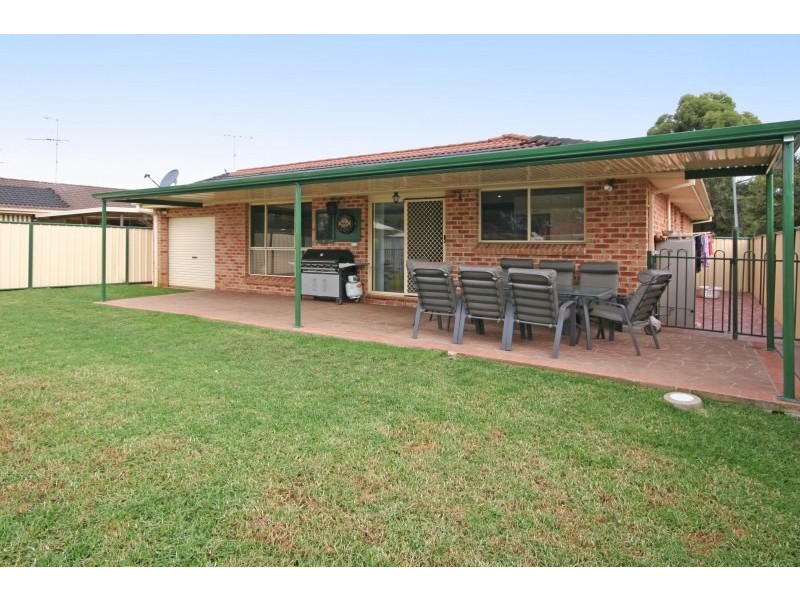 77 Paddymiller Avenue, Currans Hill NSW 2567